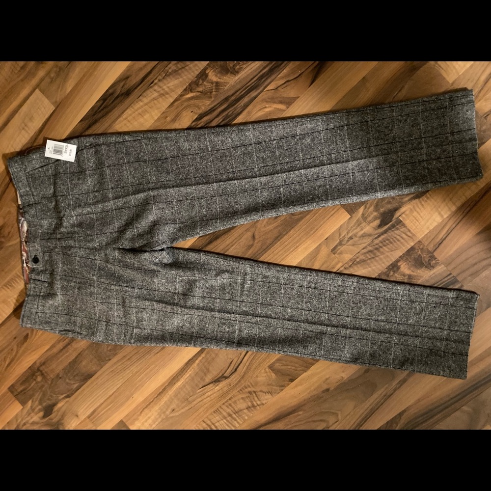 Paisley & Gray slim-fit grey/black windowpane-print trousers